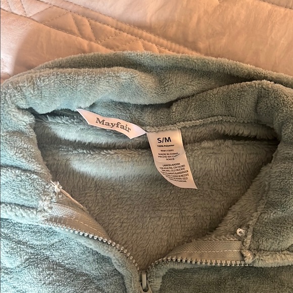 Mayfair Plush Robe - Picture 3 of 4